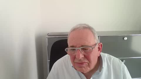 Snapshot of martin_1947 chatting on 05-25-26, 01:50 martin_1947 online show from 05-25-26, 01:50