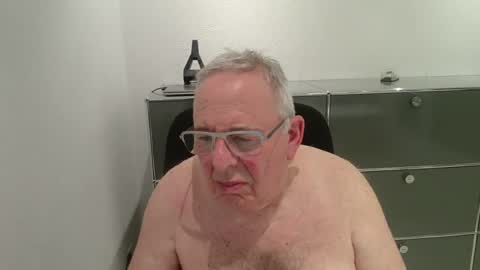 Snapshot of martin_1947 chatting on 07-03-26, 11:11 martin_1947 online show from 07-03-26, 11:11