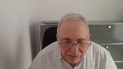 Snapshot of martin_1947 chatting on 07-05-26, 02:57 martin_1947 online show from 07-05-26, 02:57
