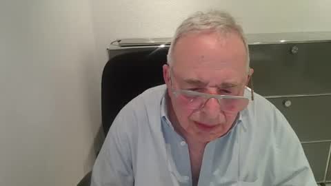 Snapshot of martin_1947 chatting on 07-21-26, 09:06 martin_1947 online show from 07-21-26, 09:06