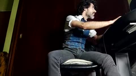 Snapshot of martin_cba chatting on 11-04-25, 03:27 Martincba online show from 11-04-25, 03:27