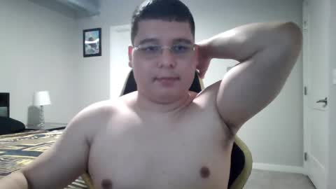 Snapshot of martin_militaryboy chatting on 05-27-26, 01:57 martin_militaryboy online show from 05-27-26, 01:57