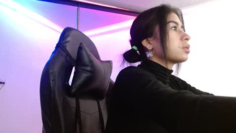 100 explicit here. follow  online show from 02-08-26, 12:30