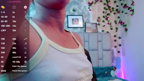 Martina online show from 12-17-24, 10:32