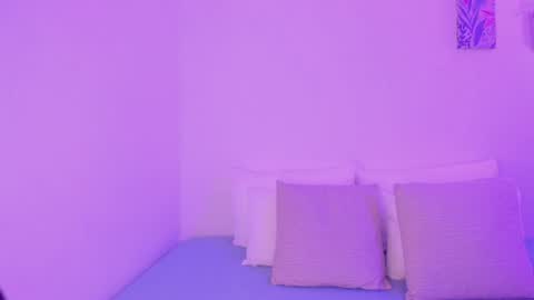 C A R O L I N A  online show from 06-19-26, 06:12