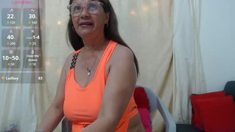 Martina online show from 11-18-25, 06:34