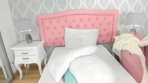Snapshot of martina_rivera_ chatting on 12-24-24, 03:05 Martina online show from 12-24-24, 03:05