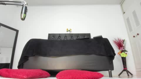 Martina online show from 05-16-26, 12:07