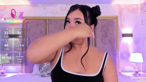 Snapshot of martinagarcia__ chatting on 10-11-25, 12:04 Martina Garcia online show from 10-11-25, 12:04