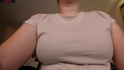 Snapshot of martinnabonnet chatting on 02-02-25, 10:24 Martinna Bonnet online show from 02-02-25, 10:24