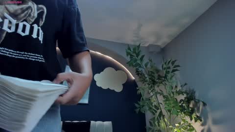 Snapshot of martinnabonnet chatting on 02-03-25, 10:25 Martinna Bonnet online show from 02-03-25, 10:25