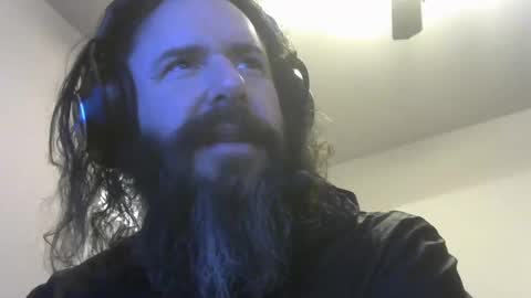 Snapshot of martlz chatting on 12-22-24, 11:44 Martlz online show from 12-22-24, 11:44