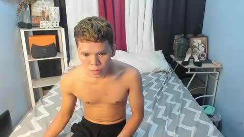 Snapshot of marvin_nextdoor69 chatting on 02-06-25, 06:51 marvin_nextdoor69 online show from 02-06-25, 06:51