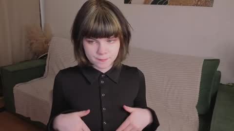 Snapshot of mary_backerr chatting on 05-19-26, 01:28 Mary online show from 05-19-26, 01:28