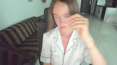 Snapshot of mary_janee__ chatting on 06-01-26, 06:04 Mary Jane online show from 06-01-26, 06:04