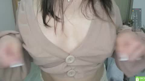 Snapshot of mary_mae chatting on 11-29-25, 02:14 Girl of your dreams online show from 11-29-25, 02:14