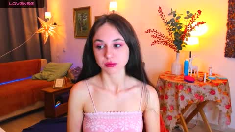 Snapshot of mary_marlow chatting on 09-27-25, 09:53 Mary online show from 09-27-25, 09:53