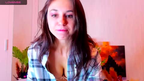Snapshot of mary_marlow chatting on 10-31-25, 10:22 Mary online show from 10-31-25, 10:22