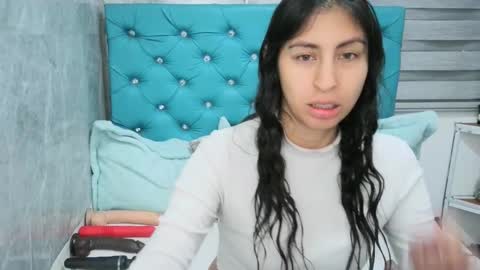 Snapshot of mary_mood_ chatting on 02-01-25, 10:59 Mary Moon online show from 02-01-25, 10:59