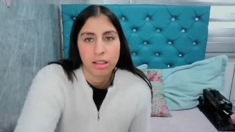 Snapshot of mary_mood_ chatting on 02-18-25, 04:48 Mary Moon online show from 02-18-25, 04:48
