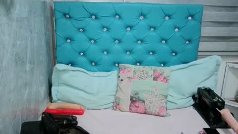 Snapshot of mary_mood_ chatting on 02-21-25, 11:11 Mary Moon online show from 02-21-25, 11:11