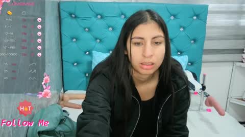 Snapshot of mary_mood_ chatting on 05-12-26, 12:13 Mary Moon online show from 05-12-26, 12:13