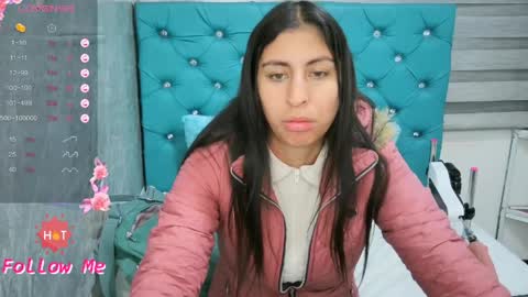 Snapshot of mary_mood_ chatting on 05-26-26, 10:33 Mary Moon online show from 05-26-26, 10:33