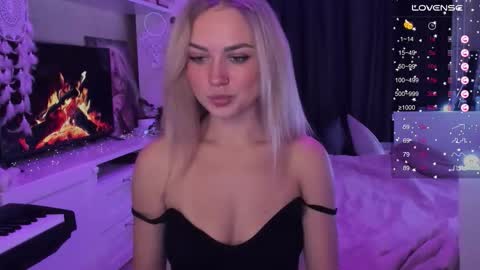 Mary online show from 11-24-25, 08:08