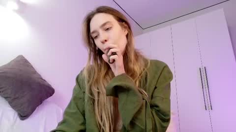 HelIo  Everyone Im MaryWelcome  to my room and  lets have  a good  time  together with me   online show from 06-18-26, 08:02
