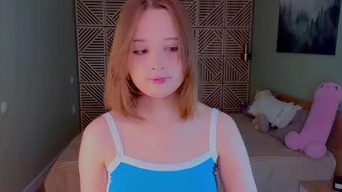 Snapshot of mary_u chatting on 06-25-26, 05:34 Ur Mary online show from 06-25-26, 05:34