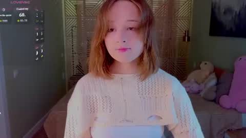 Snapshot of mary_u chatting on 06-28-26, 04:29 Ur Mary online show from 06-28-26, 04:29