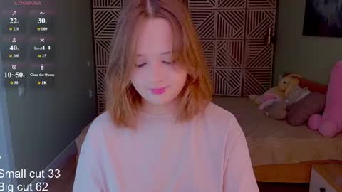 Snapshot of mary_u chatting on 07-09-26, 05:00 Ur Mary online show from 07-09-26, 05:00