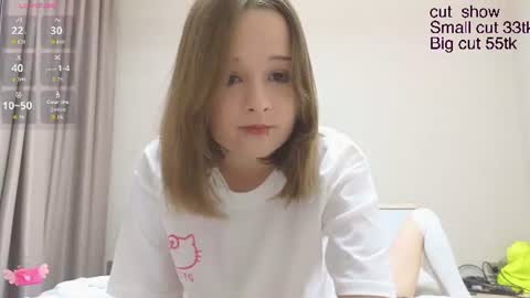 Snapshot of mary_u chatting on 07-23-26, 06:33 Ur Mary online show from 07-23-26, 06:33