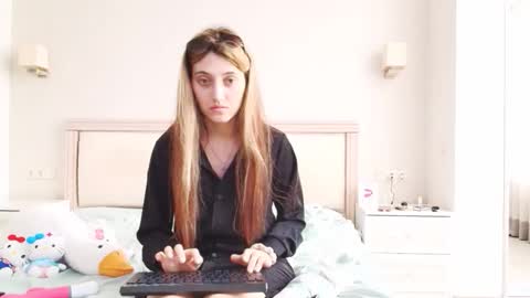 Snapshot of marya442004 chatting on 11-11-25, 09:09 marya442004 online show from 11-11-25, 09:09