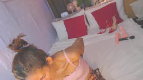 Snapshot of maryann784235 chatting on 02-13-25, 01:15 MARY ANN online show from 02-13-25, 01:15