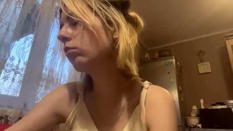 Tessa  online show from 03-07-26, 04:15