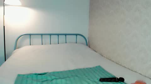 Anna online show from 12-15-25, 06:06