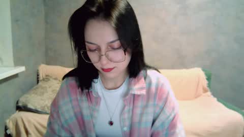 Snapshot of maryellensiewert chatting on 12-01-25, 08:03 Stephie online show from 12-01-25, 08:03