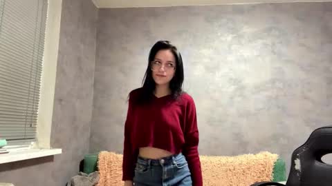 Snapshot of maryellensiewert chatting on 12-15-25, 09:30 Stephie online show from 12-15-25, 09:30