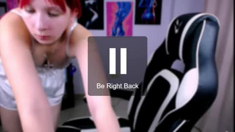 Mary online show from 10-16-25, 04:57