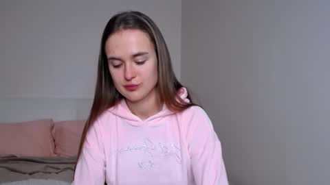 Snapshot of marylee_21 chatting on 12-15-25, 08:24 Mari online show from 12-15-25, 08:24