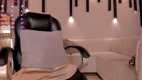  Mary  online show from 01-21-25, 06:23