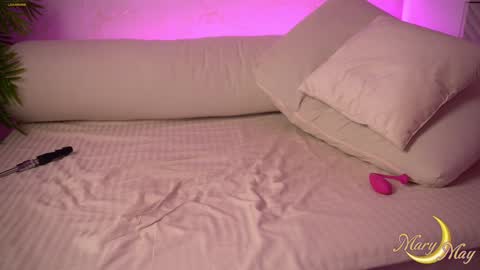 Mary online show from 01-30-25, 01:22