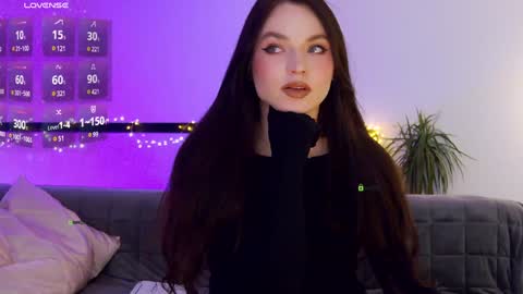Snapshot of marypsiss chatting on 01-10-25, 03:58 Marina online show from 01-10-25, 03:58