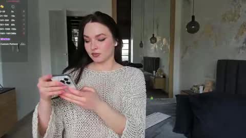 Snapshot of marypsiss chatting on 02-27-25, 12:13 Marina online show from 02-27-25, 12:13