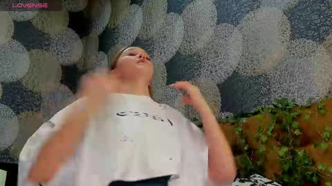 Mary online show from 02-07-25, 03:19