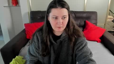 Snapshot of maryswon chatting on 11-16-25, 06:35 Mary online show from 11-16-25, 06:35