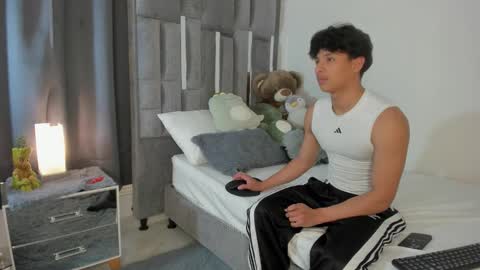 Snapshot of mash_angelo chatting on 10-23-25, 08:40 mash_angelo online show from 10-23-25, 08:40