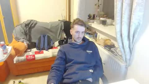 Snapshot of mash_potatoes_are_good chatting on 10-10-25, 07:02 mash_potatoes_are_good online show from 10-10-25, 07:02