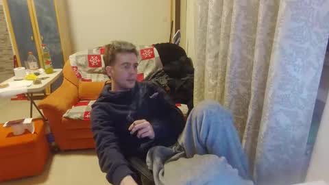 Snapshot of mash_potatoes_are_good chatting on 10-17-25, 05:37 mash_potatoes_are_good online show from 10-17-25, 05:37